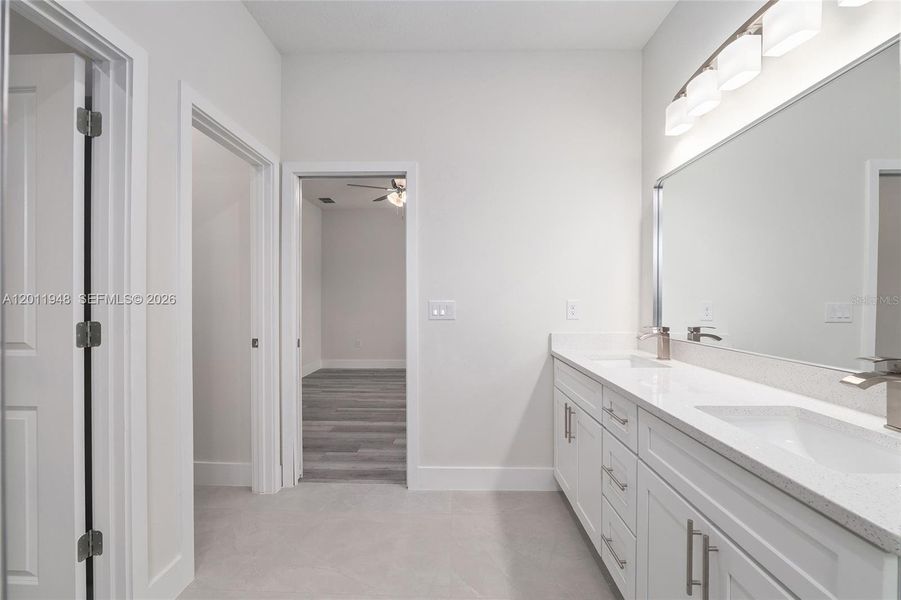 Furnished interior view inside a new home in , Ocala (Image 10).