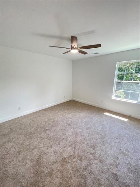 Spacious, unfurnished interior of a new home in , Gainesville (Image 23).