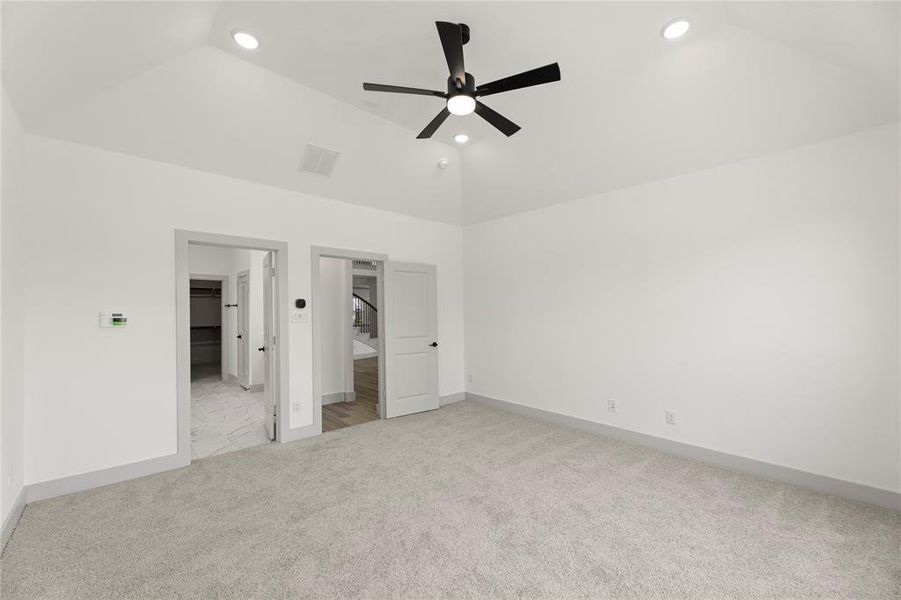 Spacious, unfurnished interior of a new home in Inspiration, Seis Lagos (Image 16).