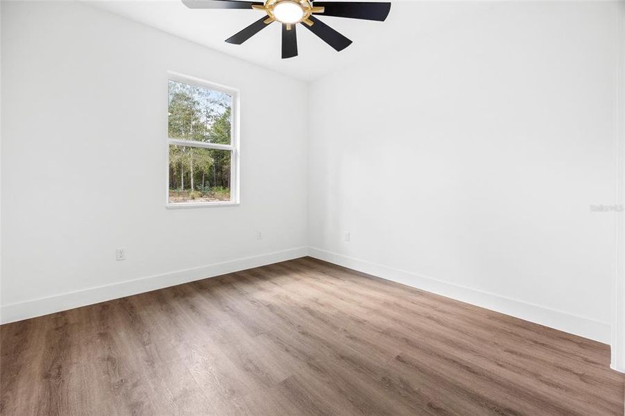 Spacious, unfurnished interior of a new home in , Ocala (Image 25).