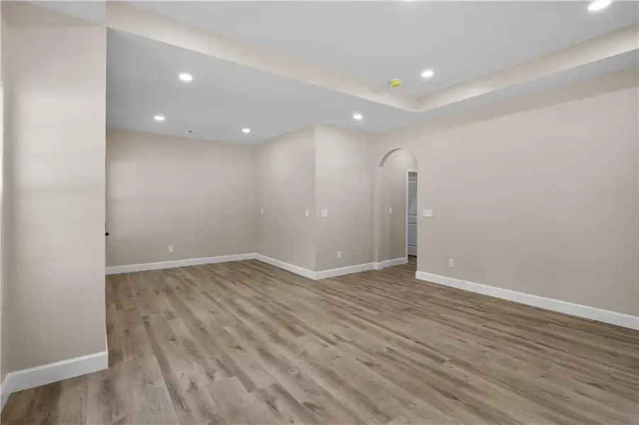 Spacious, unfurnished interior of a new home in , Rome (Image 19).