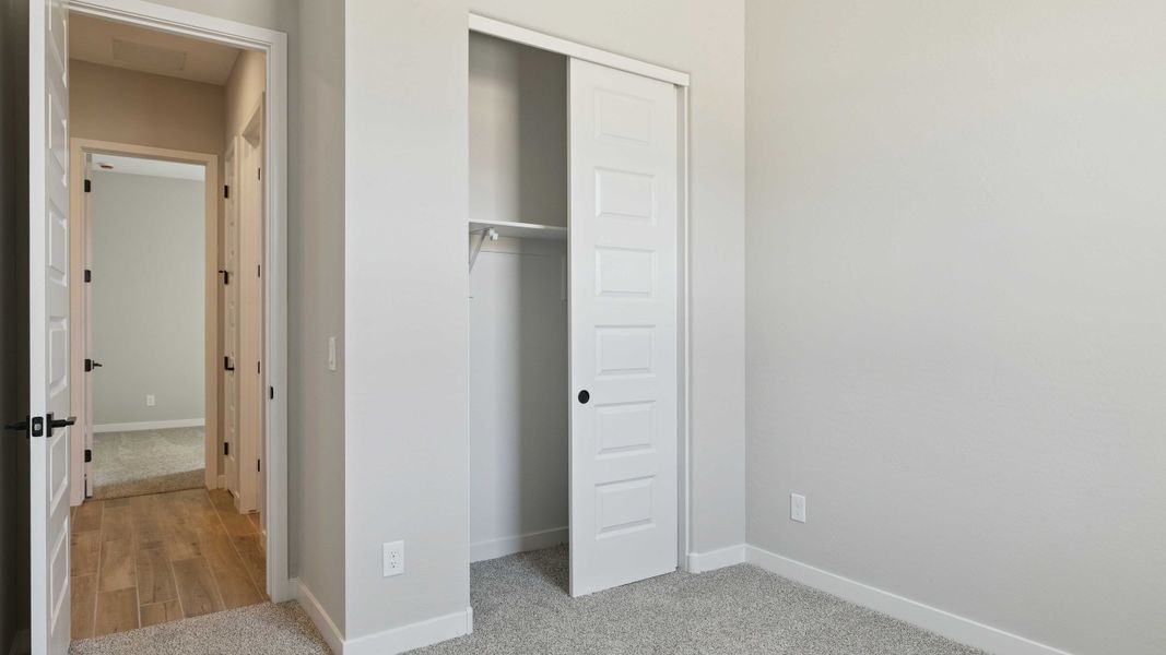 Spacious, unfurnished interior of a new home in Upper Canyon, Phoenix (Image 16). Spacious, unfurnished interior of a new home in Upper Canyon, Phoenix (Image 16).