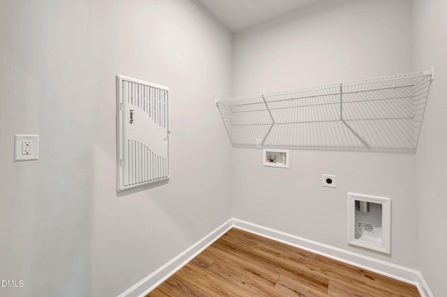 RAL_MewsatHoldingVillage_Wilson-MewsatHo RAL_MewsatHoldingVillage_Wilson-MewsatHo