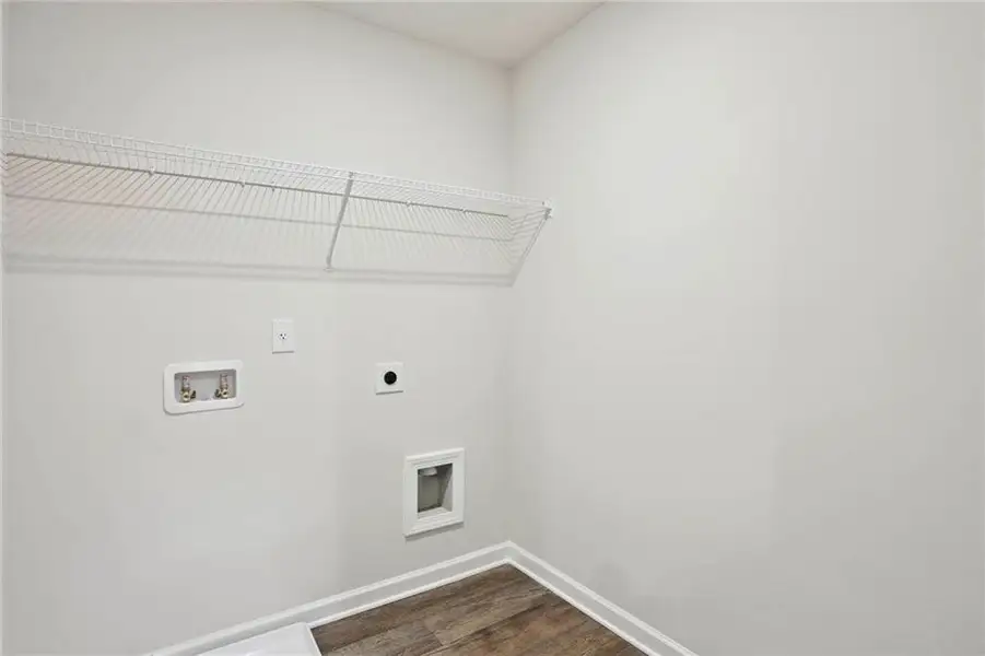 Spacious, unfurnished interior of a new home in The Enclave Townhomes, Hampton (Image 16).