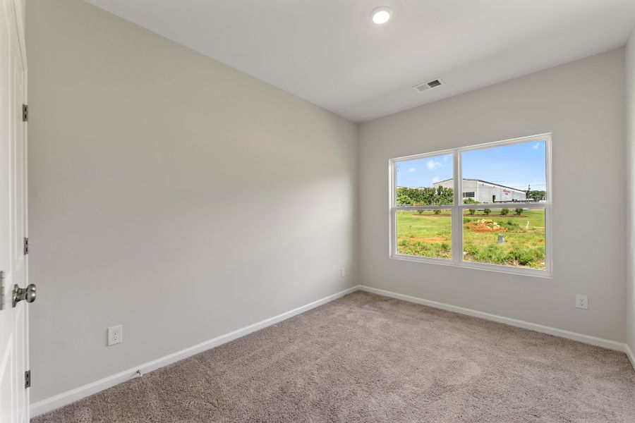 Spacious, unfurnished interior of a new home in Edwards Station, Taylors (Image 21).