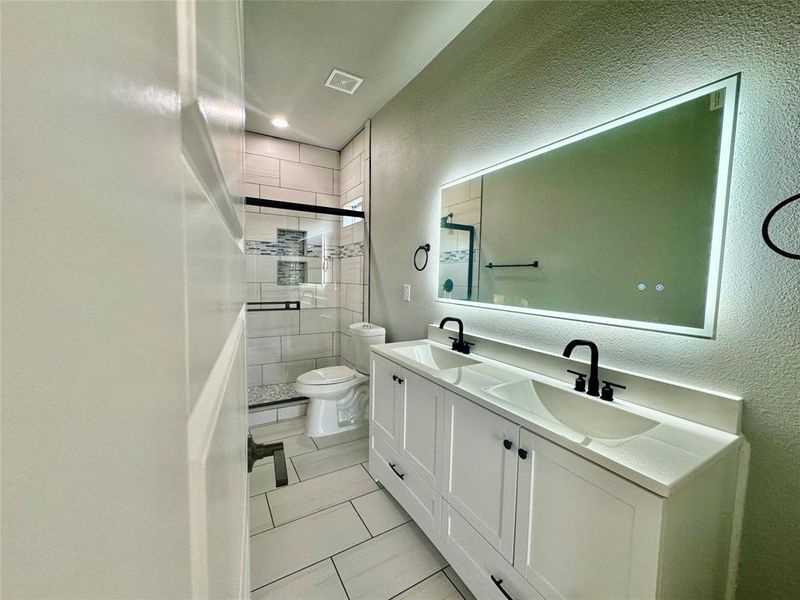 Double vanity with LED, anti fog mirror