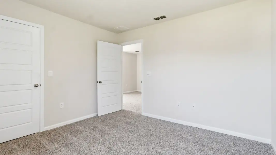 Spacious, unfurnished interior of a new home in Abilene Acres, Tallahassee (Image 24).