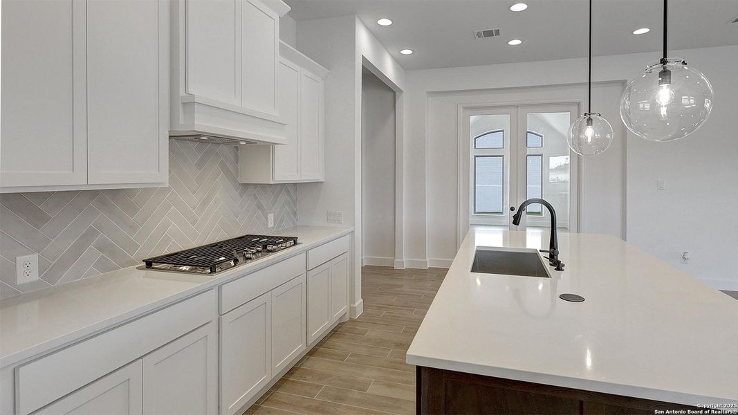 Furnished interior view inside a new home in Esperanza 50', Boerne (Image 7).