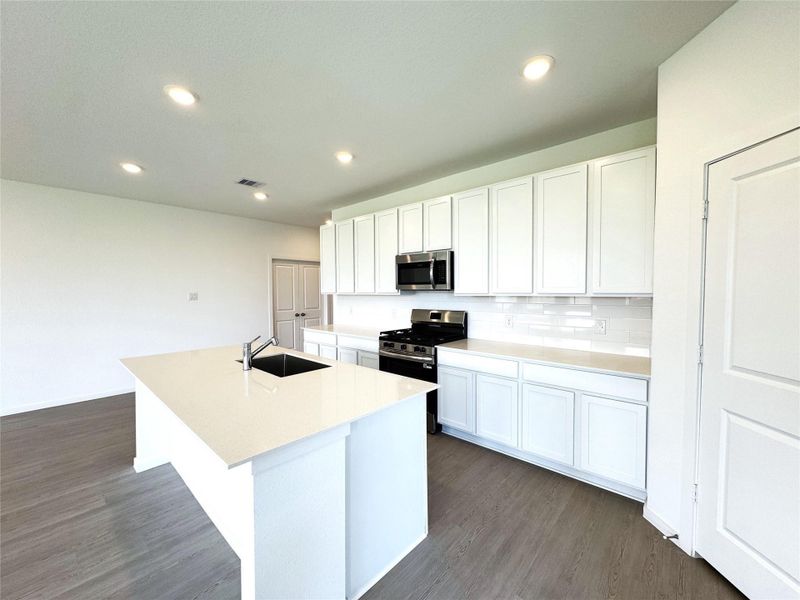 Furnished interior view inside a new home in Anniston, Katy (Image 7).
