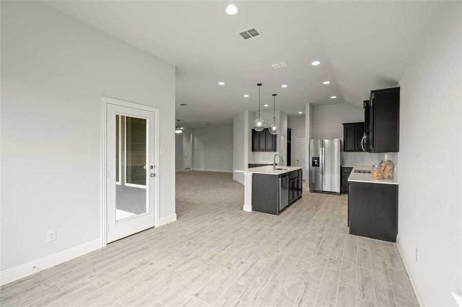 200 Shepards- Dining-2 200 Shepards- Dining-2