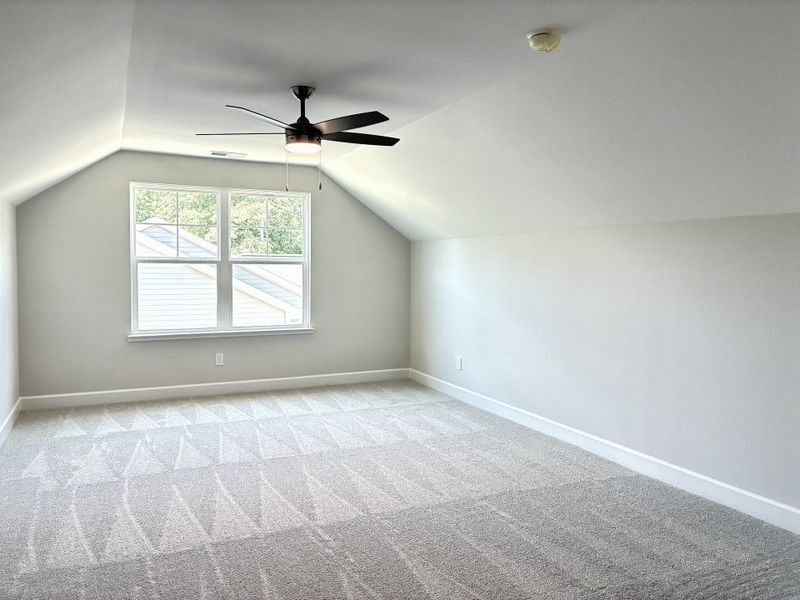 Spacious, unfurnished interior of a new home in Holly Ridge, Greenville (Image 20). Spacious, unfurnished interior of a new home in Holly Ridge, Greenville (Image 20).