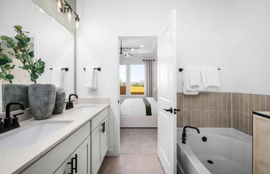 Representative furnished interior of a home built from the Fentress by Pulte Homes in Cameron Place, Austin (Image 65).