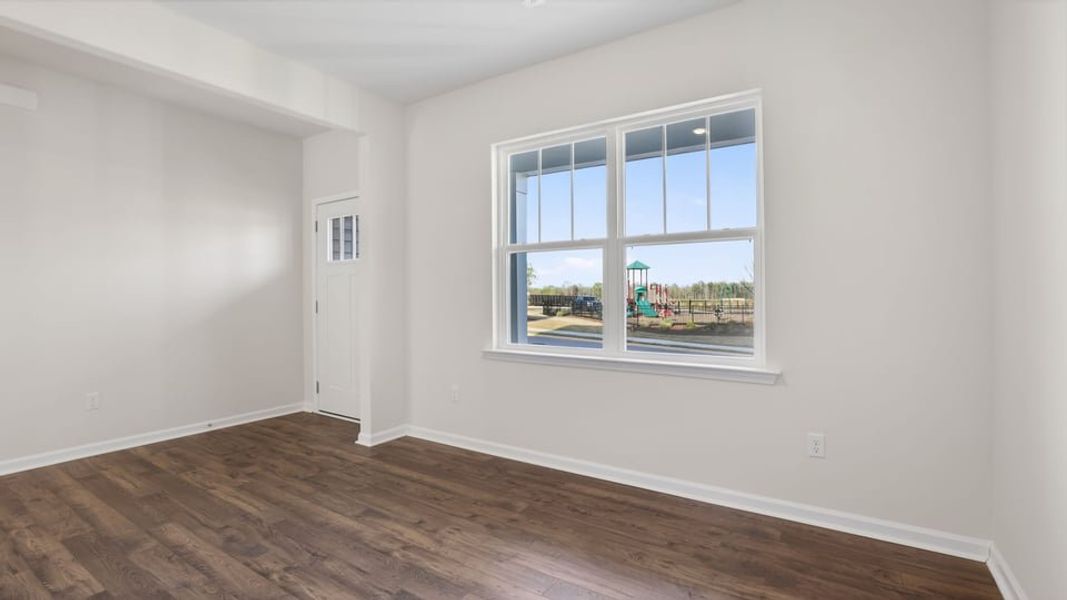 Spacious, unfurnished interior of a new home in Baxter Village, Boiling Springs (Image 19).