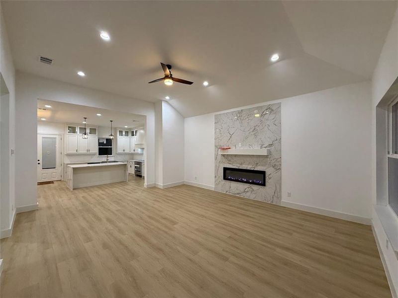 Spacious, unfurnished interior of a new home in , Kemp (Image 15).