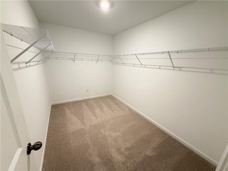 Spacious, unfurnished interior of a new home in Apalachee Hills, Bethlehem (Image 14).