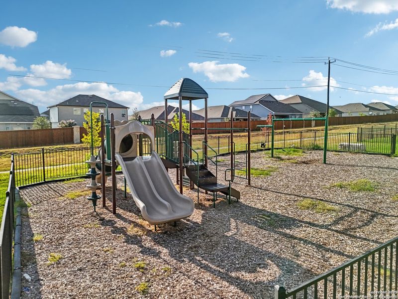 Community amenities in , San Antonio (Image 52).