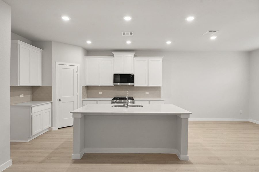 Furnished interior view inside a new home in Valor Park, Bay City (Image 6).