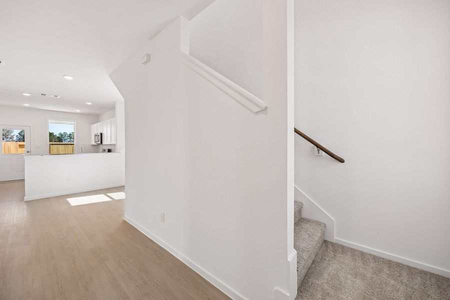 Spacious, unfurnished interior of a new home in Montgomery Bend, Montgomery (Image 10).
