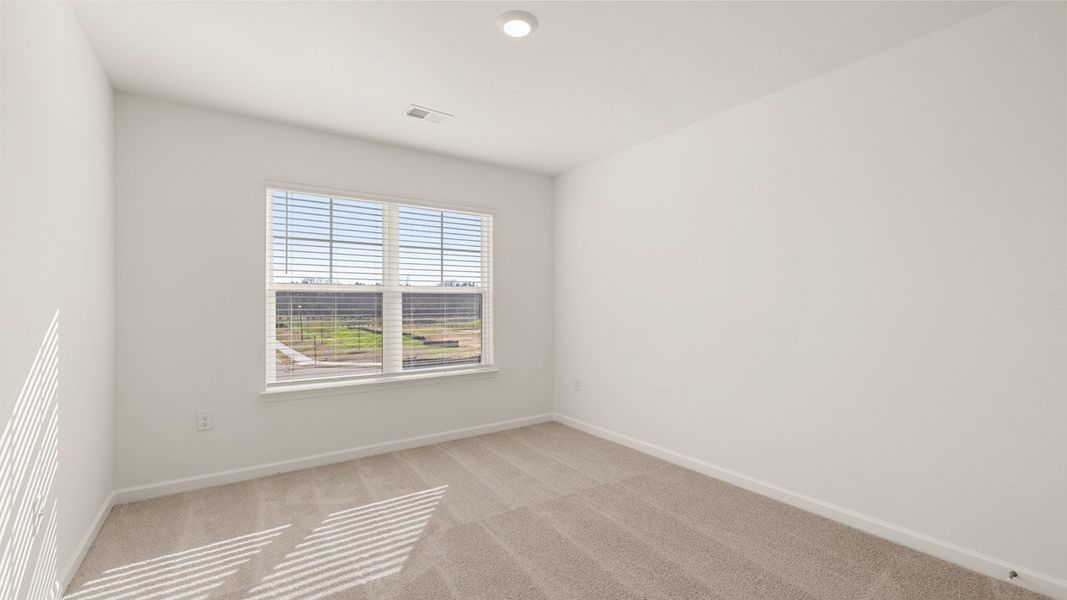 Representative unfurnished interior of a home built from the Edison by D.R. Horton in Heritage Pointe, Senoia (Image 22).