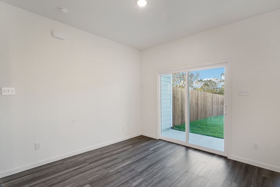 Representative unfurnished interior of a home built from the Crescent by Starlight Homes in Broadmoor Village, Cedar Hill (Image 20).