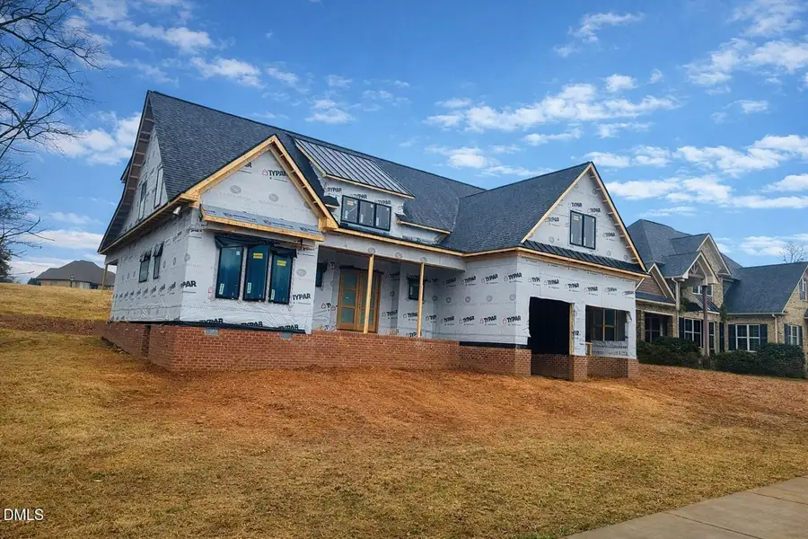 1062 Lochshire Exterior