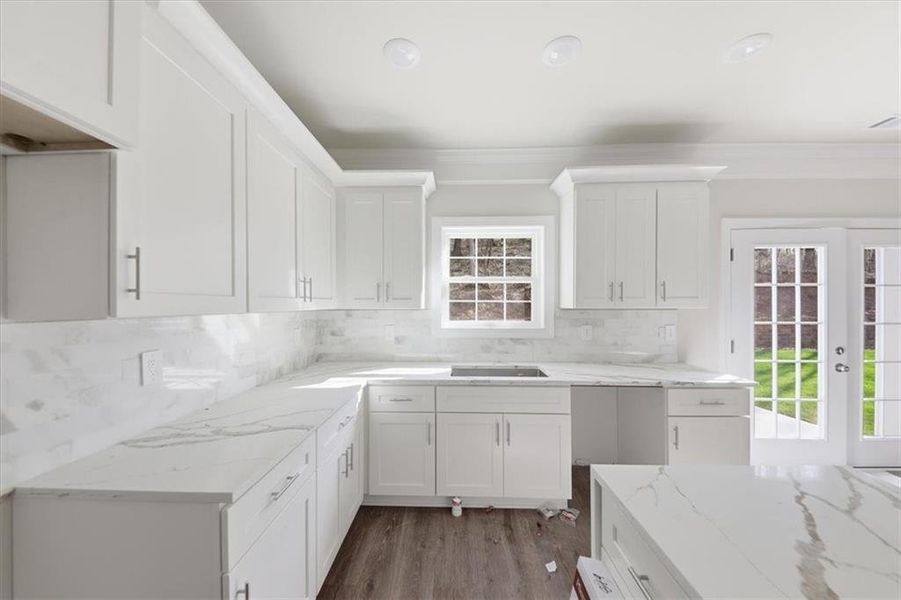 Furnished interior view inside a new home in , Villa Rica (Image 8).