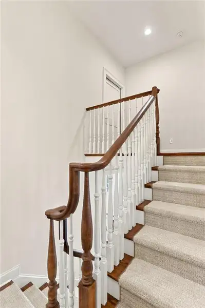 Image 72 of a home in .