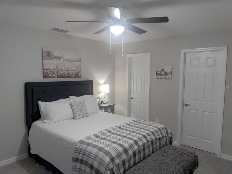 Furnished interior view inside a new home in , Dunnellon (Image 12).