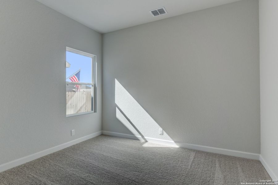 Spacious, unfurnished interior of a new home in Cordova Trails, Seguin (Image 26).