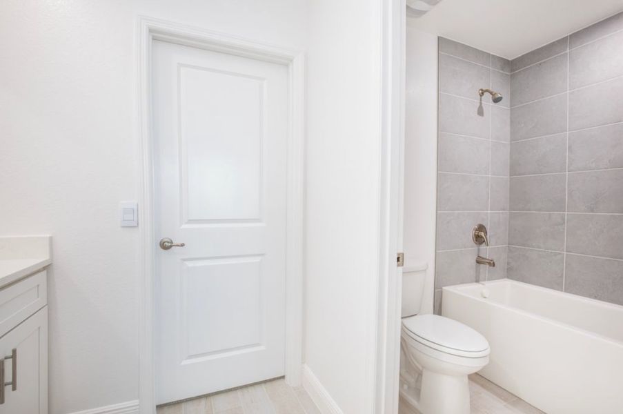 Furnished interior view inside a new home in Orchid Cove, Pine Island (Image 4).