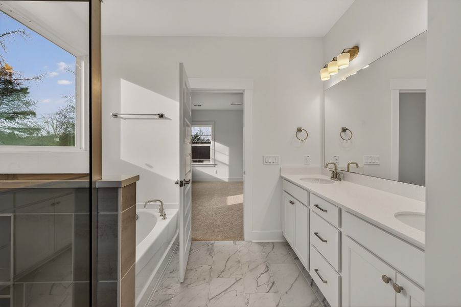Representative furnished interior of a home built from the Ellis by Hunter Quinn Homes in Creek Pointe, Moncks Corner (Image 15).