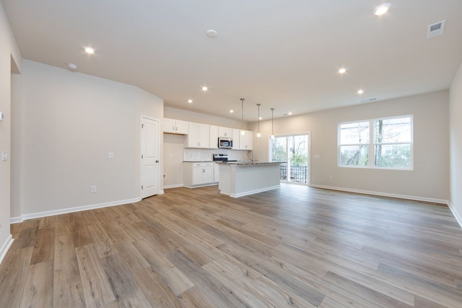 Spacious, unfurnished interior of a new home in Fifteen 15 Cannon, Charlotte (Image 41).