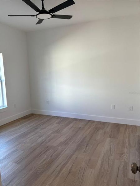 Spacious, unfurnished interior of a new home in , Sebring (Image 14).