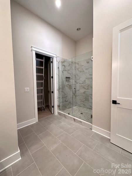 Spacious, unfurnished interior of a new home in , Sherrills Ford (Image 12).