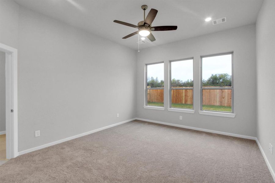 Spacious, unfurnished interior of a new home in River Ranch 55', Mont Belvieu (Image 41). Spacious, unfurnished interior of a new home in River Ranch 55', Mont Belvieu (Image 41).