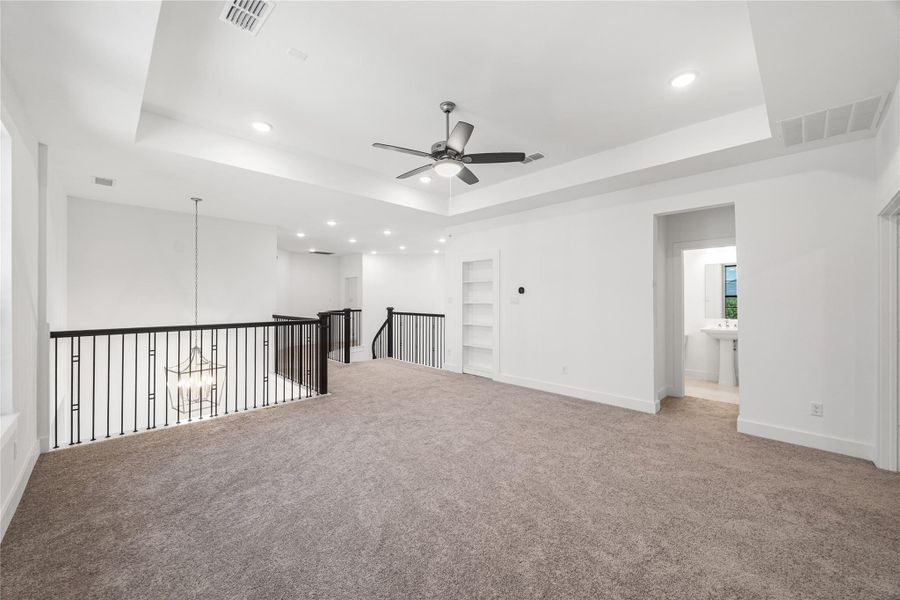 Spacious, unfurnished interior of a new home in Harvest Green, Richmond (Image 24).
