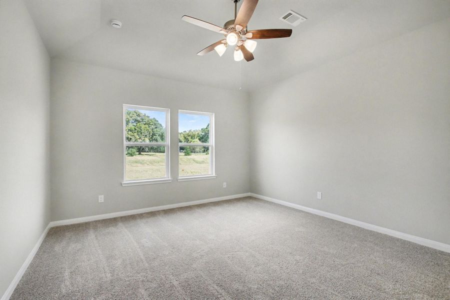 Spacious, unfurnished interior of a new home in Columbia Lakes, West Columbia (Image 22).