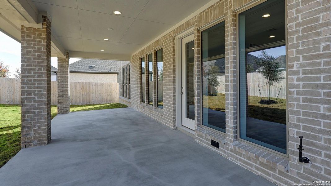 Exterior details and patio area of a home in Corley Farms 50', Boerne (Image 22).