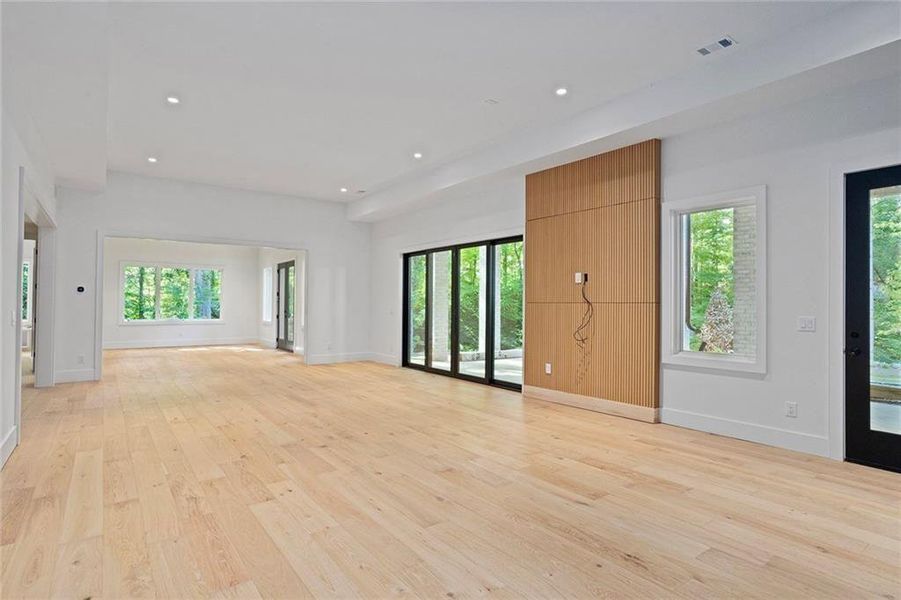 Spacious, unfurnished interior of a new home in , Atlanta (Image 31).