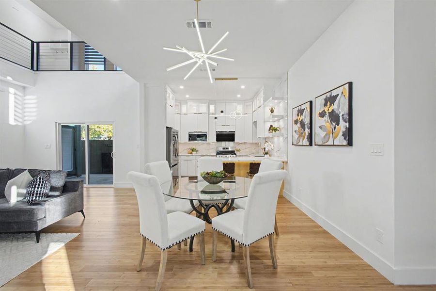 Furnished interior view inside a new home in , Dallas (Image 7).