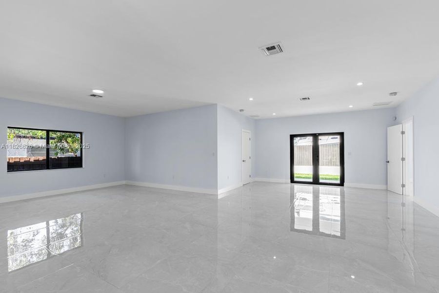 Spacious, unfurnished interior of a new home in , Cutler Bay (Image 26).