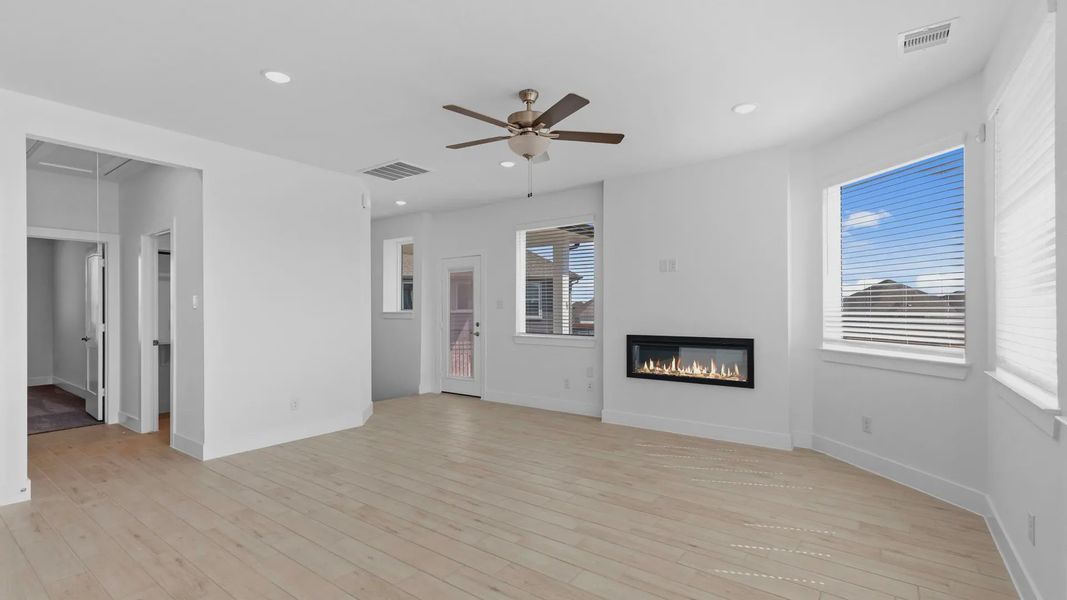 Representative unfurnished interior of a home built from the Oakdale by Chesmar Homes in Bridgeland Courtyard, Cypress (Image 18).