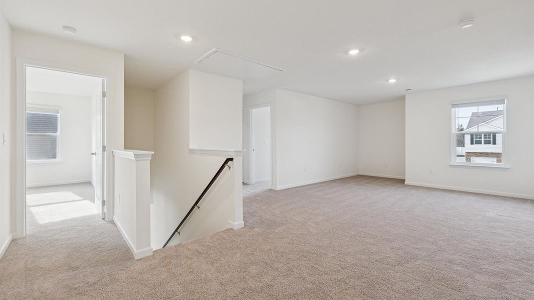 Spacious, unfurnished interior of a new home in Whispering Springs, Maryville (Image 21).