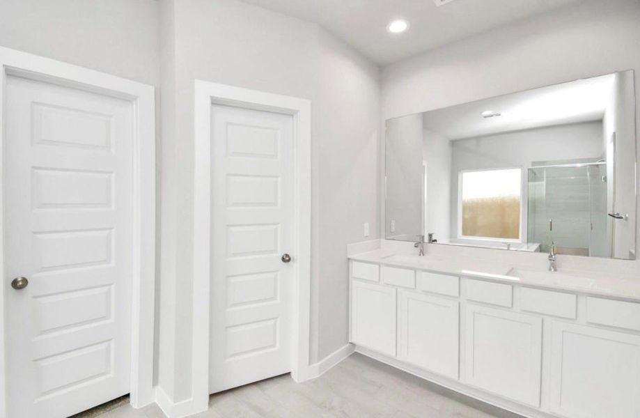 Furnished interior view inside a new home in Telge Ranch, Cypress (Image 15).