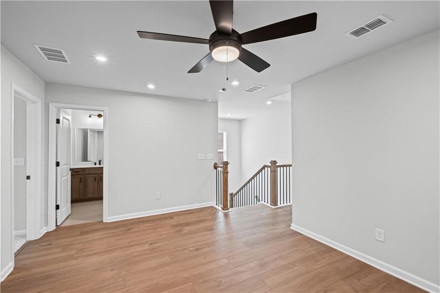 Spacious, unfurnished interior of a new home in Adler Springs, Powder Springs (Image 9).
