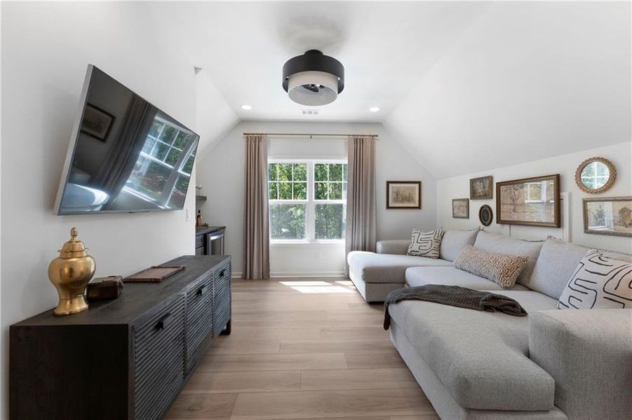Furnished interior view inside a new home in , Waleska (Image 18).