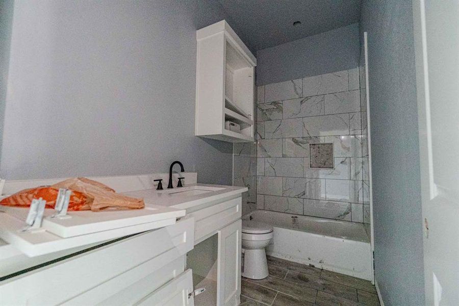 Image 35 of a home in .