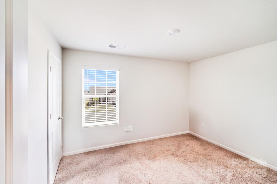 Spacious, unfurnished interior of a new home in Pinnacle Estates, Shelby (Image 18).