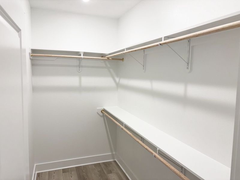Spacious, unfurnished interior of a new home in Young Oaks, Crestview (Image 23).