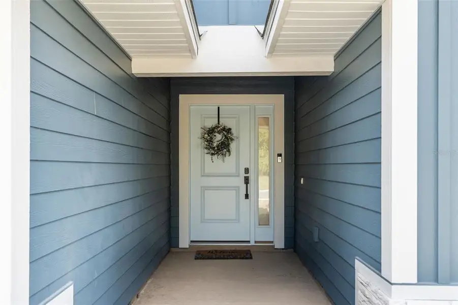 Exterior details and patio area of a home in Country Way South, Newberry (Image 3).